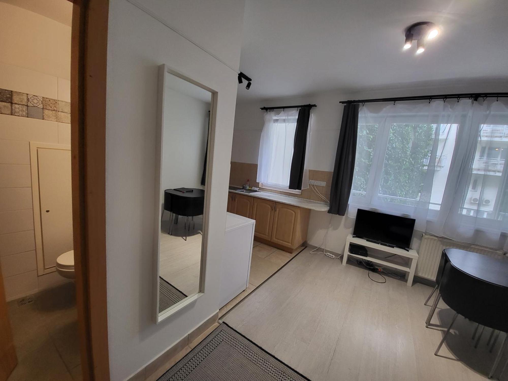 Hi Downtown A308 Apartment