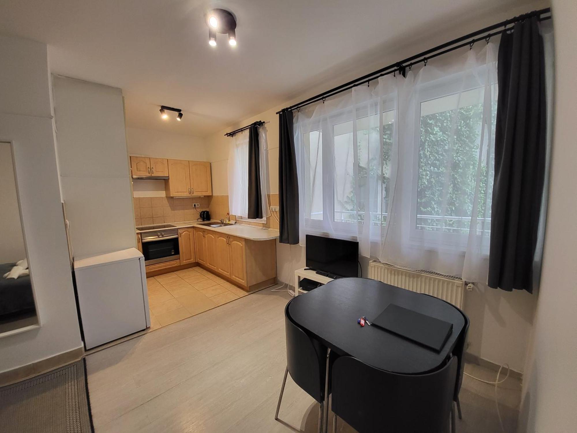 Hi Downtown A308 Apartment *
